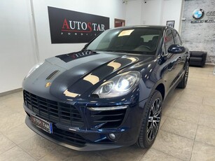 2016 PORSCHE Macan