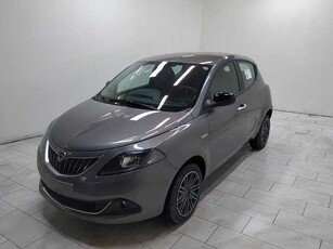 Lancia Ypsilon 1.0 firefly hybrid gold s&s 70cv 5p.ti da Azzurra .