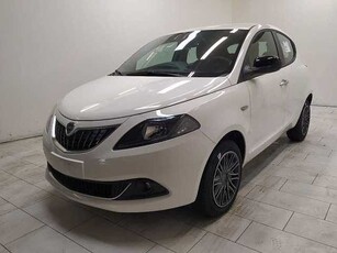 Lancia Ypsilon 1.0 firefly hybrid gold s&s 70cv 5p.ti da Azzurra .