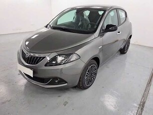 Lancia Ypsilon 1.0 firefly hybrid gold s&s 70cv 5p.ti da Azzurra .