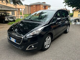 Peugeot 5008 1.6 HDi 115CV