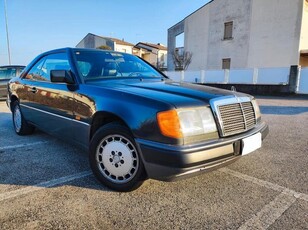 Usato 1990 Mercedes E300 3.0 Benzin 187 CV (17.000 €)
