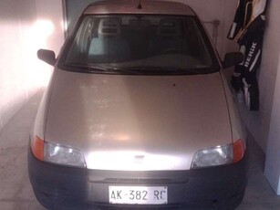 Usato 1993 Fiat Punto 1.1 Benzin 54 CV (1.900 €)