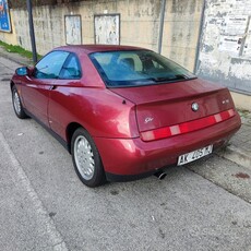 Usato 1996 Alfa Romeo GTV 2.0 Benzin 201 CV (11.800 €)