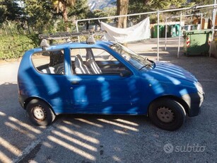 Usato 2001 Fiat 600 Benzin (800 €)