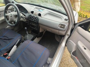 Usato 2001 Nissan Micra 1.0 Benzin 60 CV (800 €)