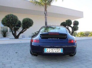 Usato 2001 Porsche 911 Carrera 4 3.4 Benzin 300 CV (32.000 €)