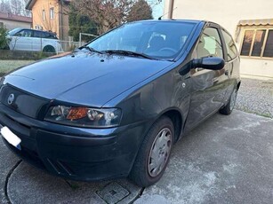 Usato 2002 Fiat Punto 1.2 Benzin 60 CV (2.500 €)