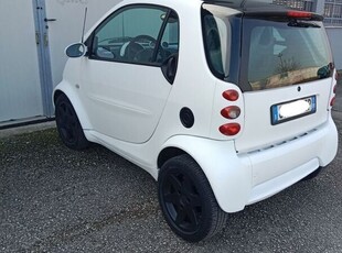 Usato 2003 Smart ForTwo Coupé 0.7 Benzin 61 CV (4.500 €)