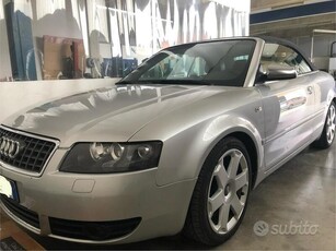 Usato 2004 Audi S4 4.2 Benzin (25.000 €)