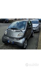 Usato 2004 Smart ForTwo Coupé 0.7 Benzin 61 CV (3.000 €)