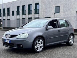 Usato 2005 VW Golf V 2.0 Diesel (2.600 €)