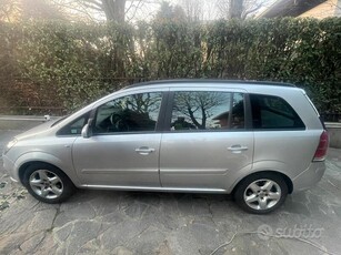 Usato 2007 Opel Zafira 1.6 Benzin 105 CV (4.300 €)