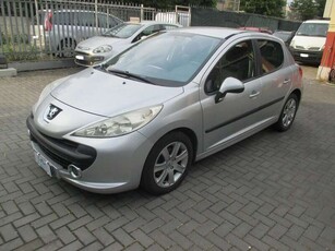 Usato 2007 Peugeot 207 1.6 Diesel 109 CV (2.900 €)