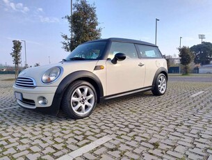 Usato 2008 Mini Cooper Clubman 1.6 Benzin 120 CV (6.000 €)