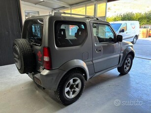 Usato 2008 Suzuki Jimny 1.5 Diesel 65 CV (7.800 €)