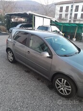 Usato 2008 VW Golf V 1.6 Benzin 102 CV (2.500 €)