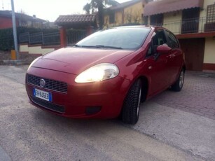 Usato 2009 Fiat Grande Punto 1.4 Benzin 77 CV (2.700 €)