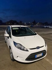 Usato 2009 Ford Fiesta 1.2 Benzin 82 CV (4.800 €)