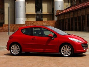 Usato 2009 Peugeot 207 1.6 Diesel 109 CV (2.900 €)