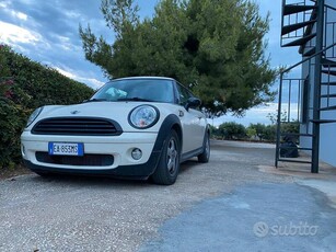 Usato 2011 Mini ONE 1.4 Benzin 95 CV (5.900 €)