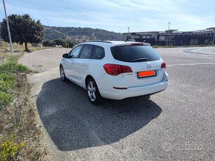 Usato 2011 Opel Astra 1.7 Diesel 110 CV (2.000 €)