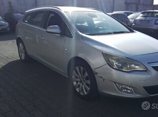 Usato 2011 Opel Astra 1.7 Diesel 110 CV (2.700 €)