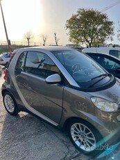 Usato 2011 Smart ForTwo Coupé 1.0 Benzin 71 CV (6.000 €)