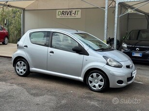 Usato 2012 Toyota Aygo 1.0 Benzin 68 CV (5.000 €)