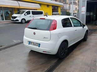 Usato 2013 Fiat Grande Punto 1.2 Benzin 65 CV (4.800 €)