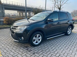 Usato 2013 Toyota RAV4 2.0 Benzin 128 CV (9.500 €)