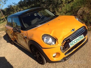 Usato 2015 Mini Cooper 1.5 Benzin 136 CV (6.500 €)