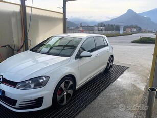 Usato 2015 VW Golf VII 2.0 Benzin 230 CV (21.000 €)