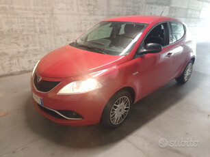 Usato 2017 Lancia Ypsilon 1.2 Benzin 69 CV (9.600 €)