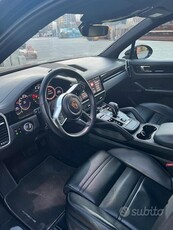 Usato 2018 Porsche Cayenne 2.9 Benzin 441 CV (64.900 €)