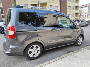 Usato 2019 Ford Tourneo Courier 1.0 Benzin 101 CV (15.200 €)