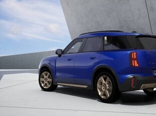 Usato 2023 Mini Countryman 1.5 El_Benzin 156 CV (44.885 €)