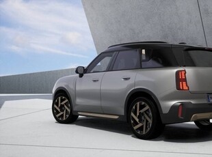 Usato 2023 Mini Countryman 1.5 El_Benzin 156 CV (45.075 €)