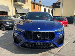 Usato 2024 Maserati Levante 3.0 Benzin 354 CV (108.900 €)