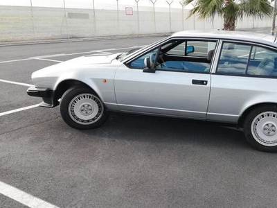 Usato 1982 Alfa Romeo Alfetta GT/GTV 2.5 Benzin 158 CV (30.000 €)