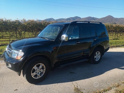 Usato 2002 Mitsubishi Pajero Diesel (9.500 €)