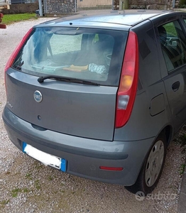 Usato 2004 Fiat Punto 1.2 Benzin 60 CV (2.500 €)