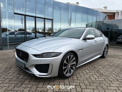 Jaguar XE 2.0 D 180 CV