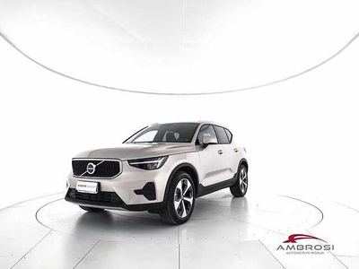 Volvo XC40 B3 Core da Test Grifo Caravan