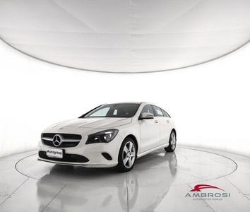 MERCEDES-BENZ CLA Shooting Brake 200 d Automatic Business