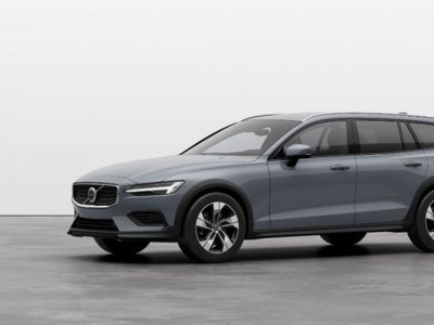 VOLVO V60 Cross Country Mild Hybrid B4 AWD automatico Plus