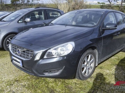 VOLVO V60 D3 Kinetic - PER OPERATORI DEL SETTORE