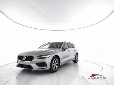 VOLVO V60 Mild Hybrid B4 Automatico Ultimate Dark