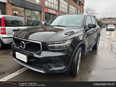 Volvo XC40 T2