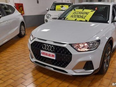 Audi A1 citycarver 25 TFSI Admired Vigevano